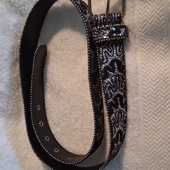 Belt - Picture 3 of 5